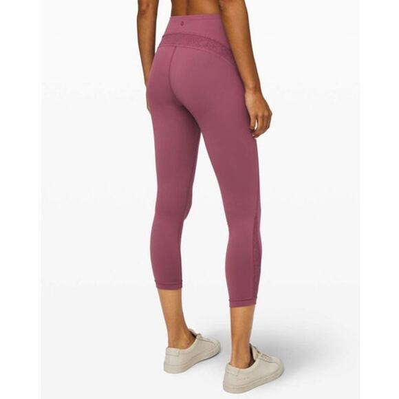 Lululemon Wunder Under Crop HR 21" Flocked Everlux Plumful Size 4 - Picture 9 of 10